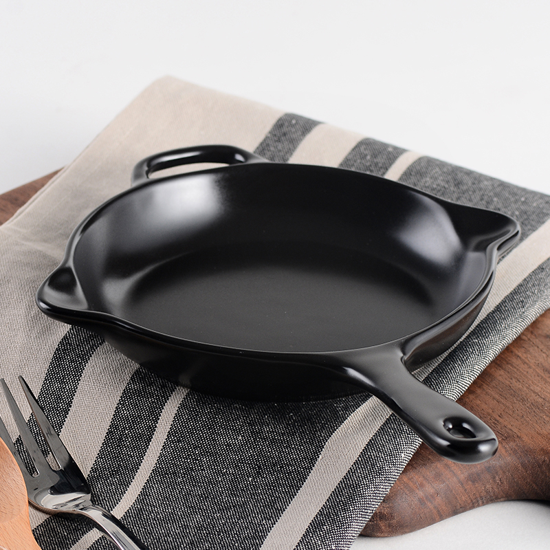 Ceramics fireproof fry pan