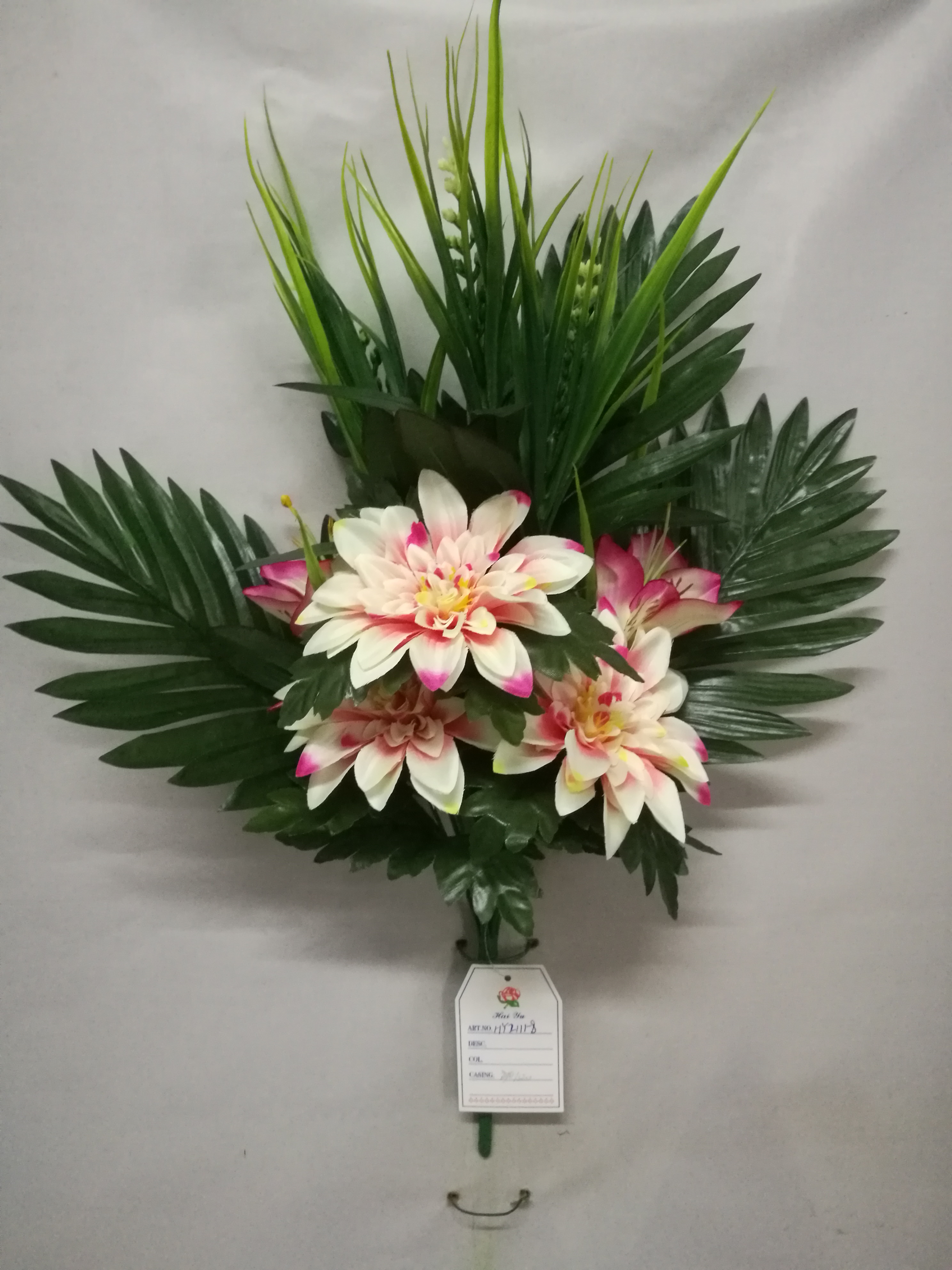 8 Heads Grass And Tiger Lily With Mum In Half Side