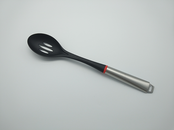 Nylon Leaky Spoon