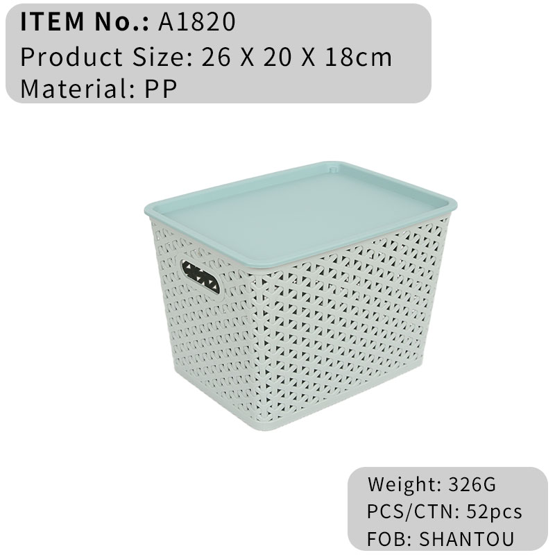 1820 Basket with lid