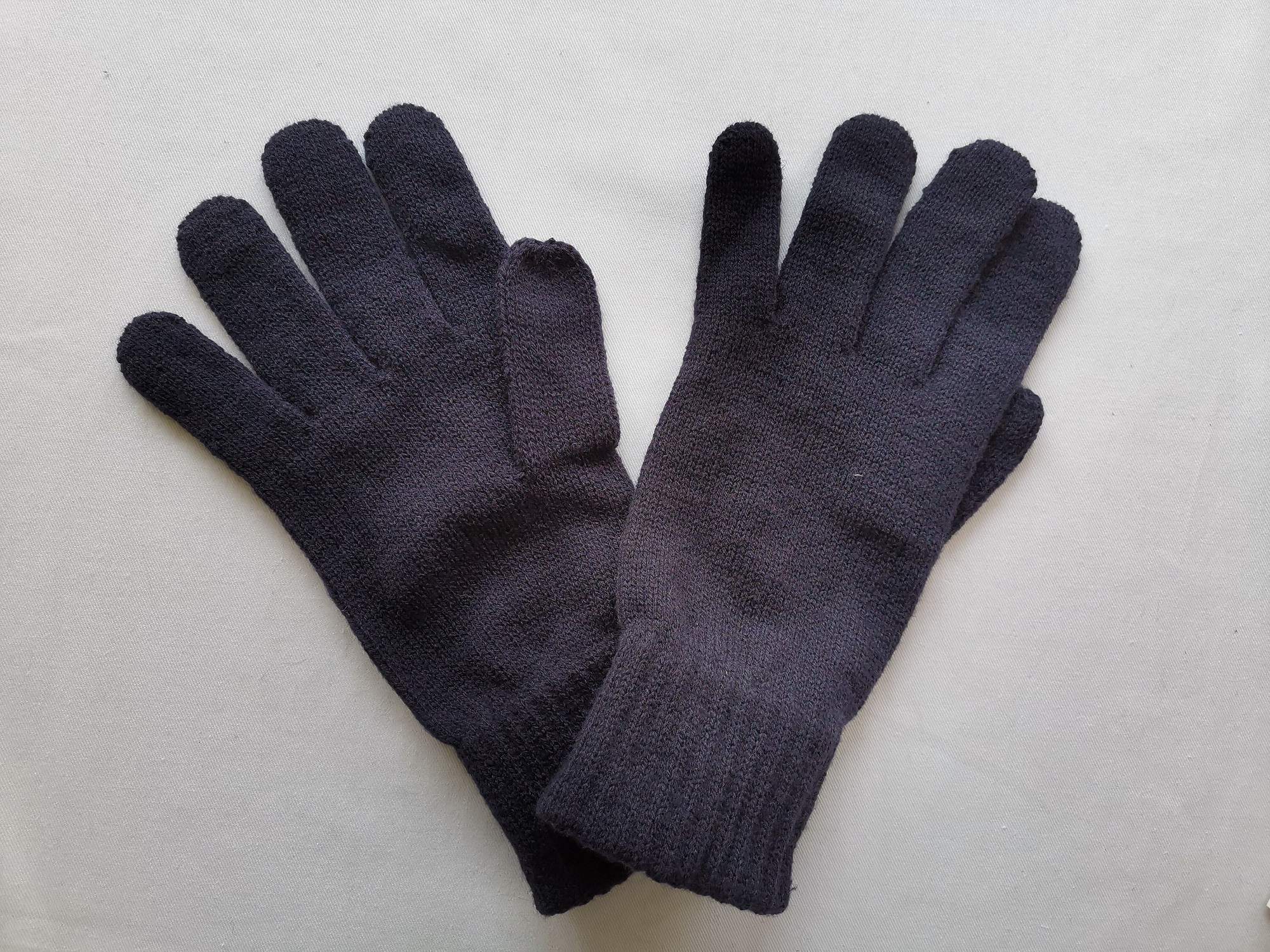 acrylic glove
