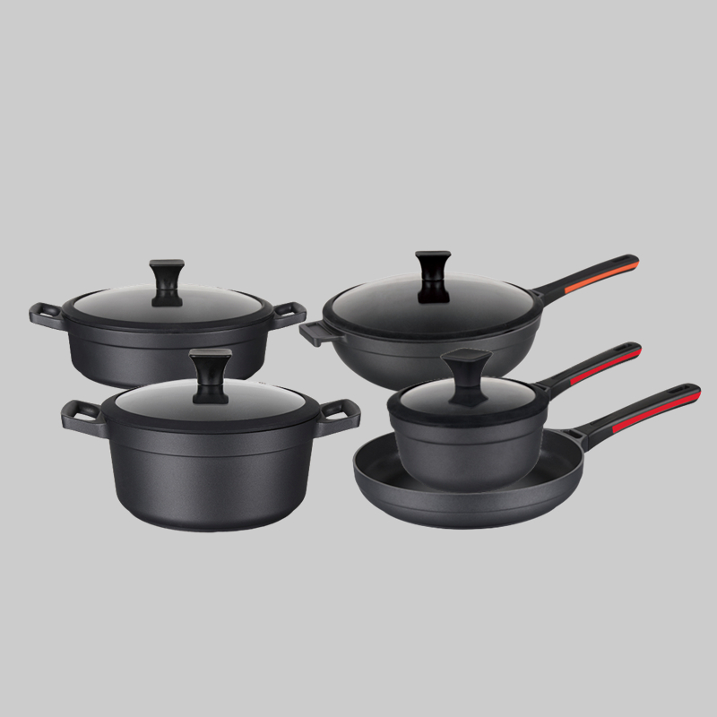 Die cast aluminum cookware set