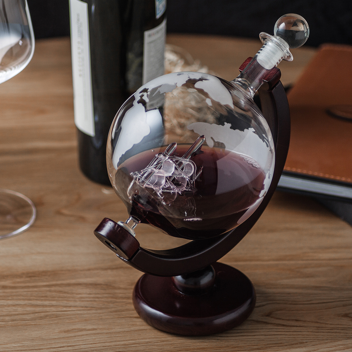 Borosilicate glass decanter