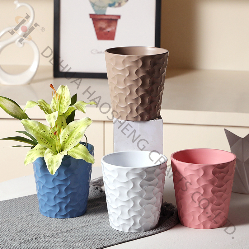 Ceramic flowerpot