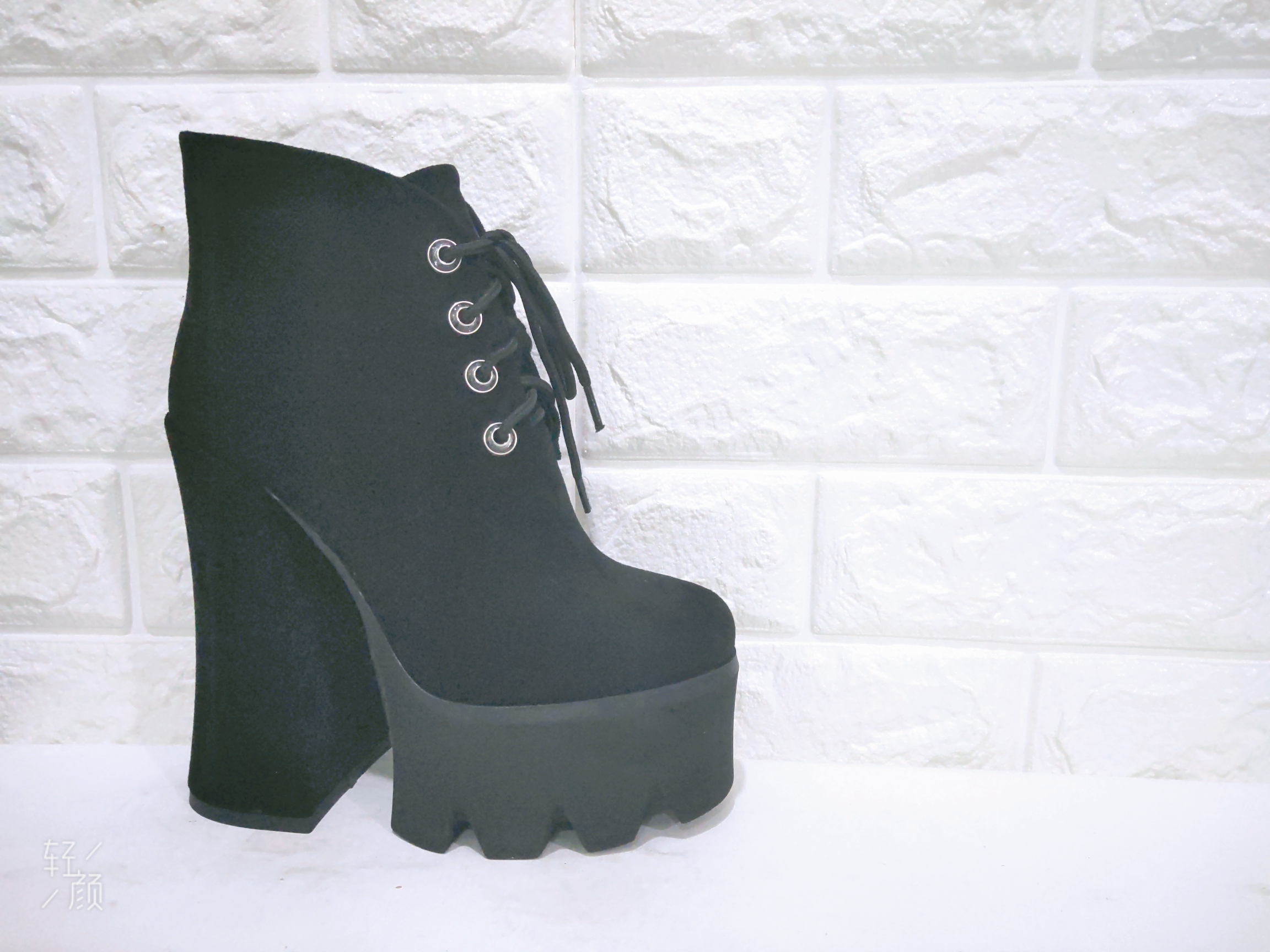Women's short plush shoes