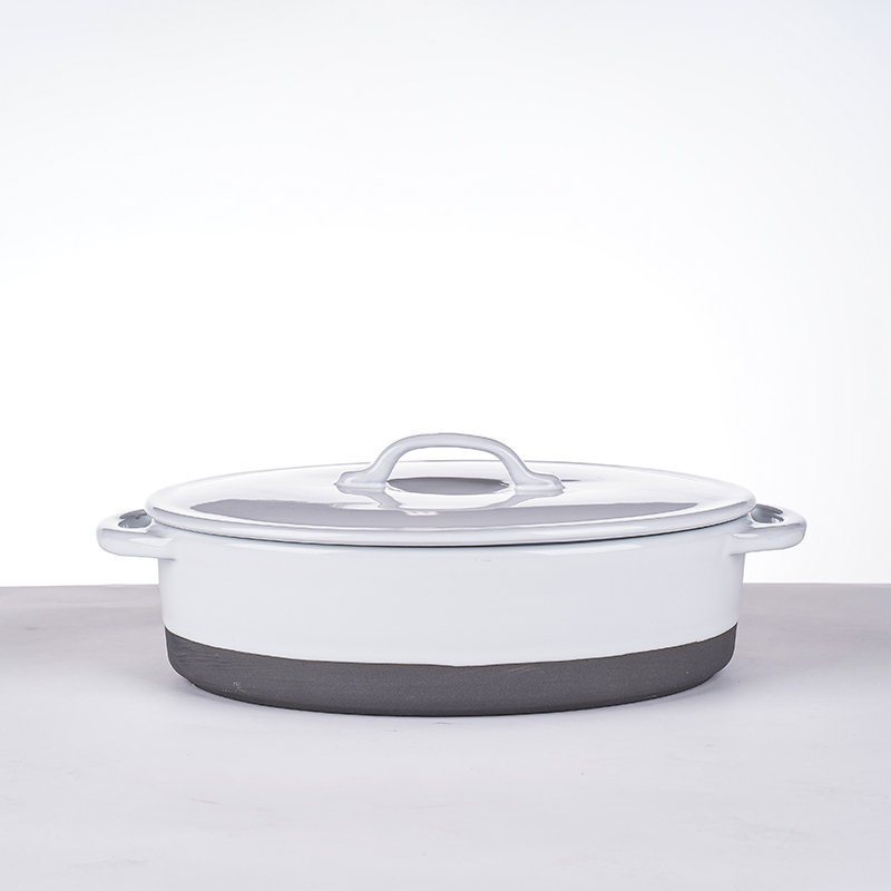 Oval casserole