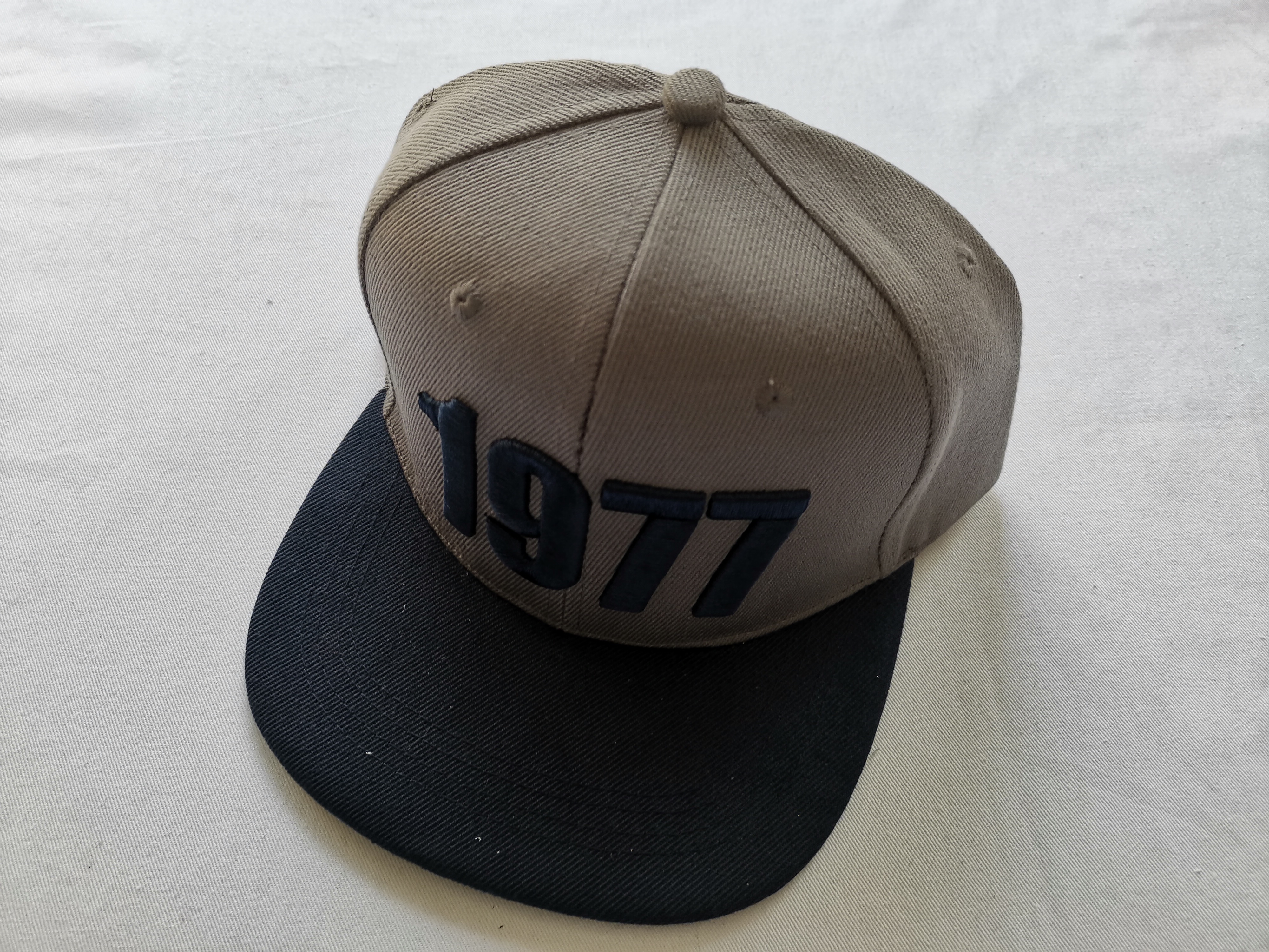 Snapback cap
