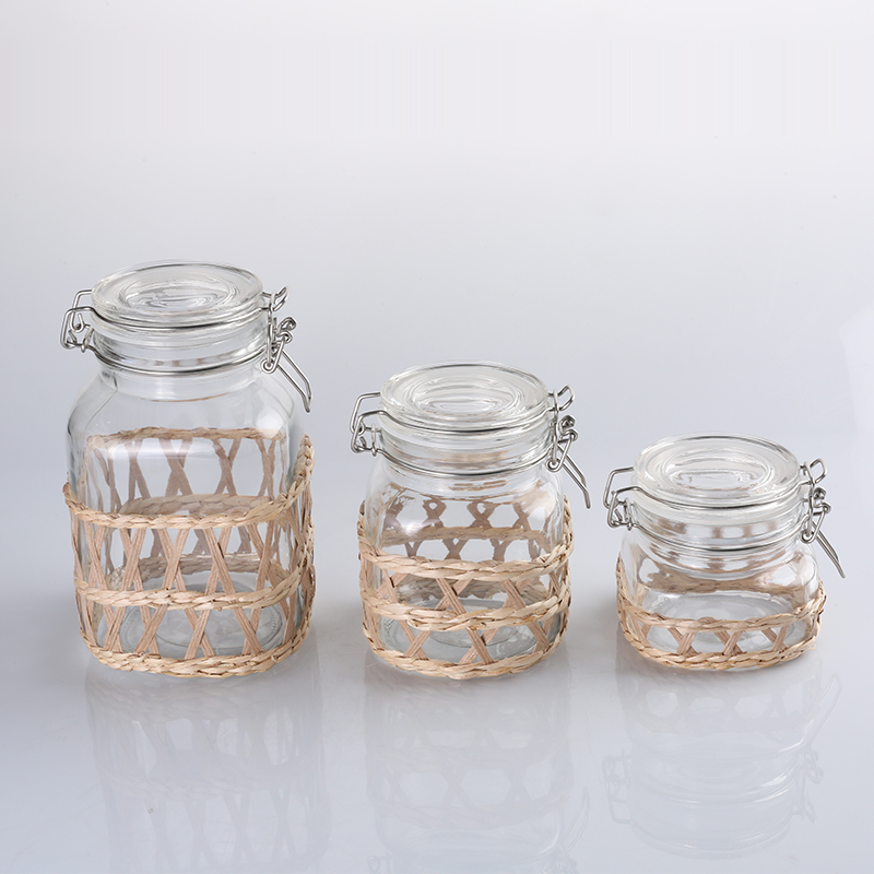 Straw plaiting glass lid zinc clip glass canister