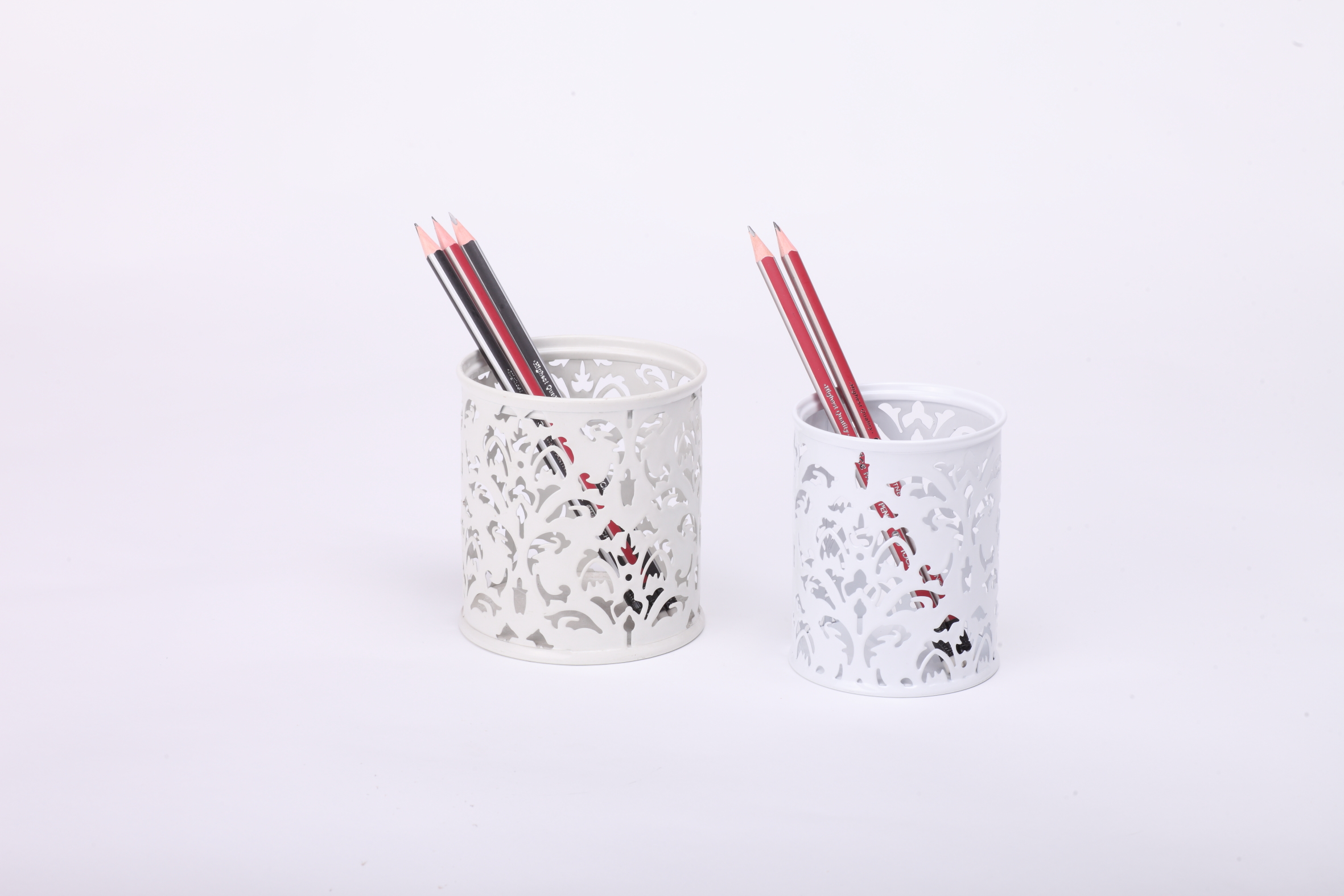 Chicken shaped flower pen holder