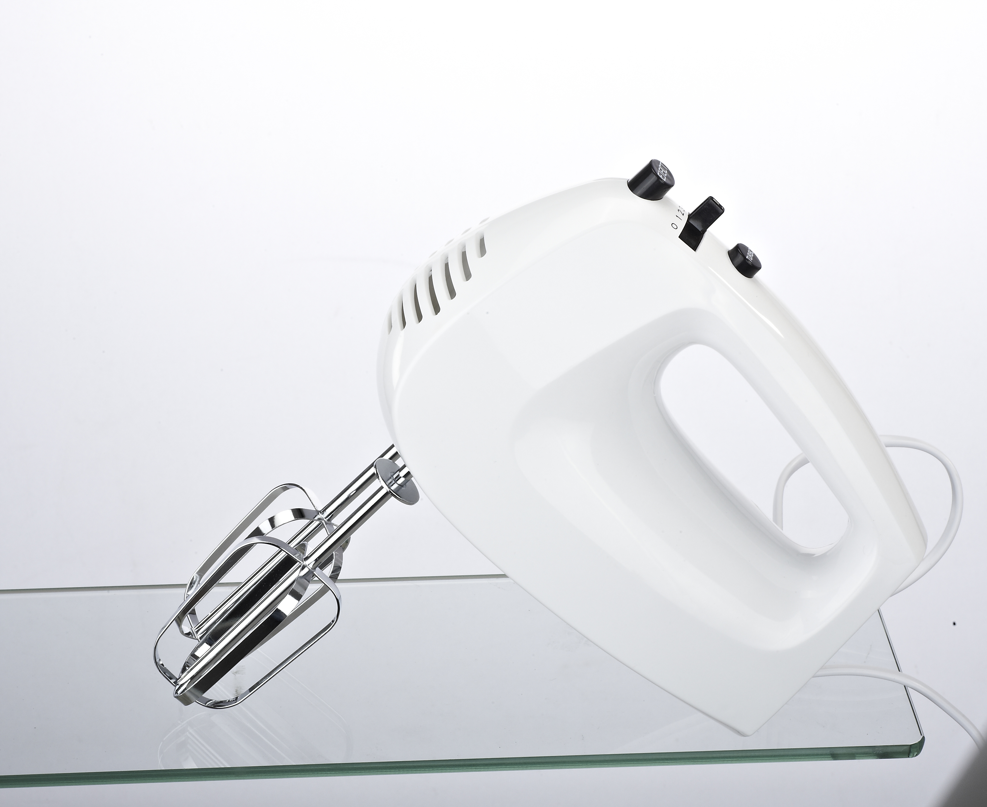 ZHEJIANG LANBAO ELECTRICAL APPLIANCE CO.,LTD – microondas compacto 1