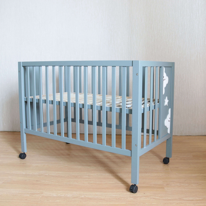 Cot/Crib/Wooden Bed