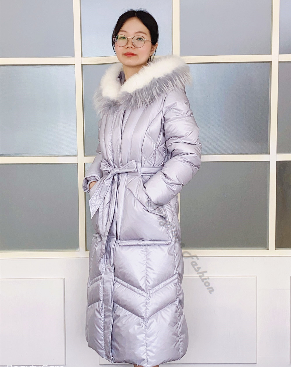 Ladies long down coat raccoon fur down clothing 90%down garment