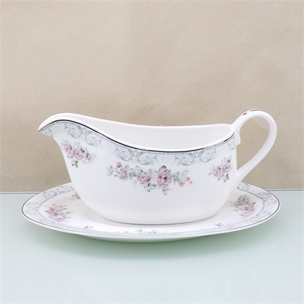 gravy pot with saucer