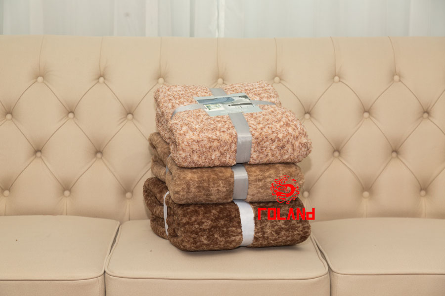 2-Tone Micro-Plush Blanket/Throw
