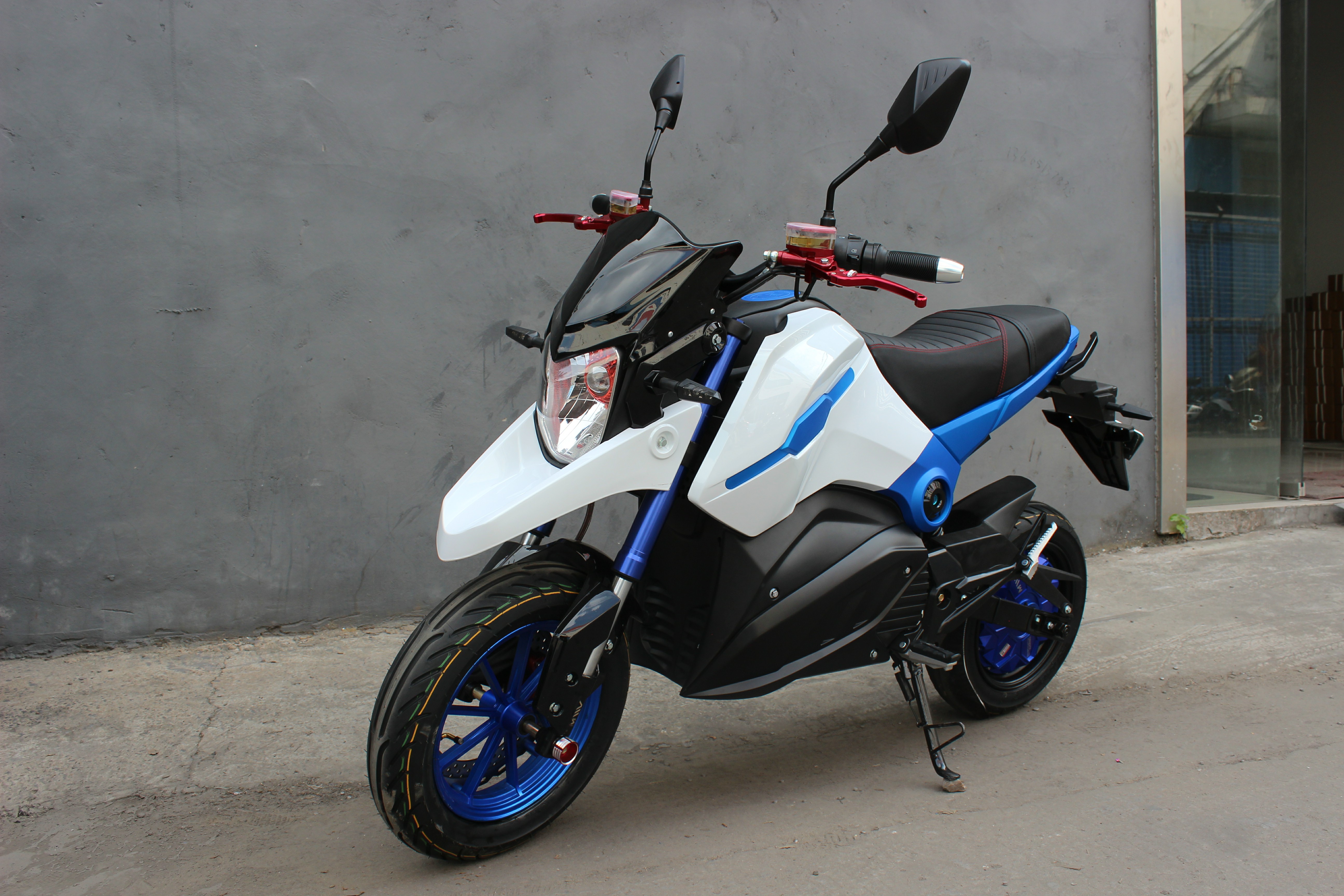2020 With Eec New Racing Motorcycle 2200w Lead Acid Battery Lithium Battery Electric Racing Motorcycle For Adults Named M7