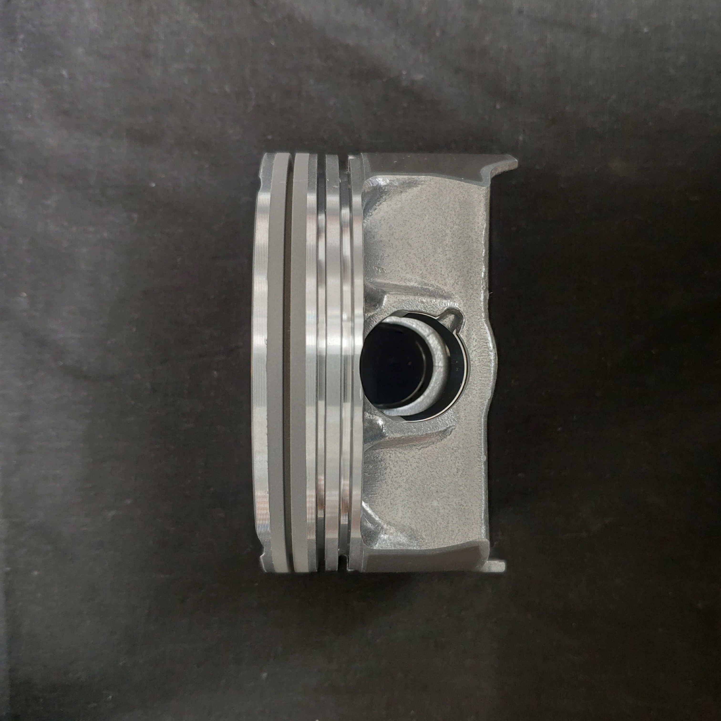 Passenger Car Piston for Captiva 2.4L 16V