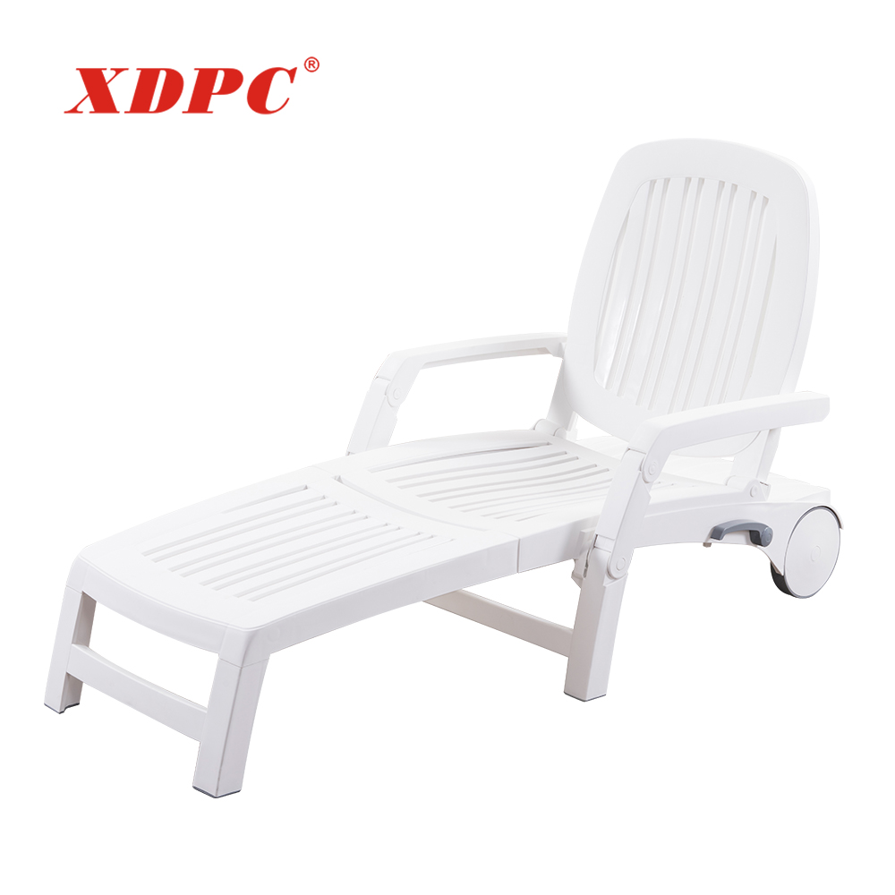 Lightweight plastic white garden folding sunbed beach lounger