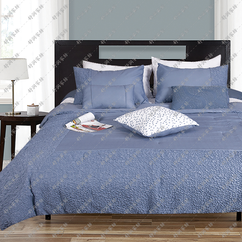 6 Pc pieced textured Comforter Set