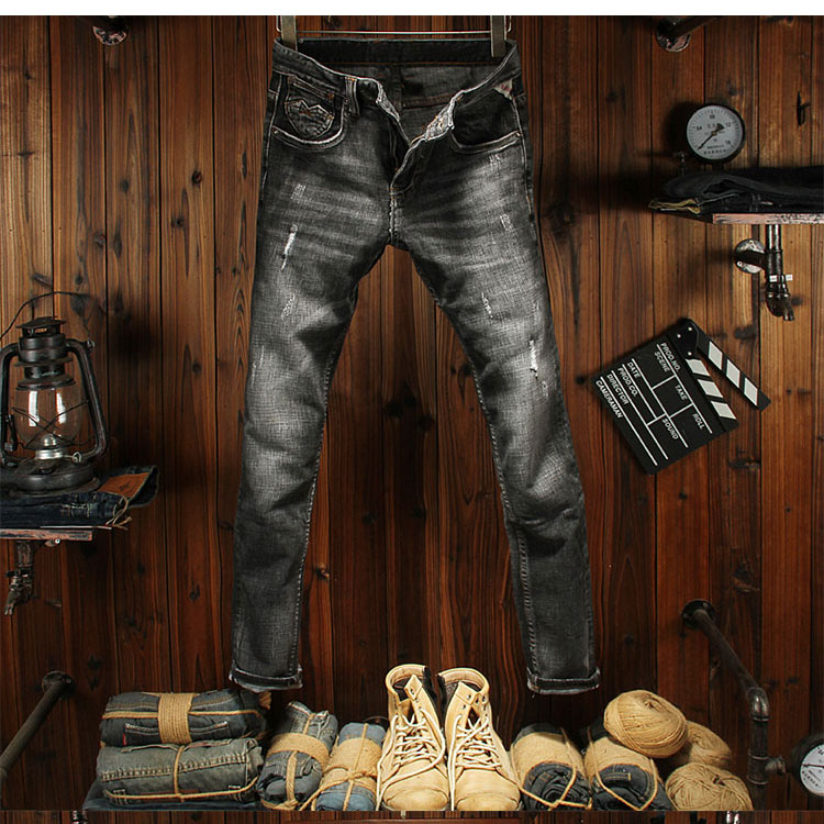 Men's ripped jeans