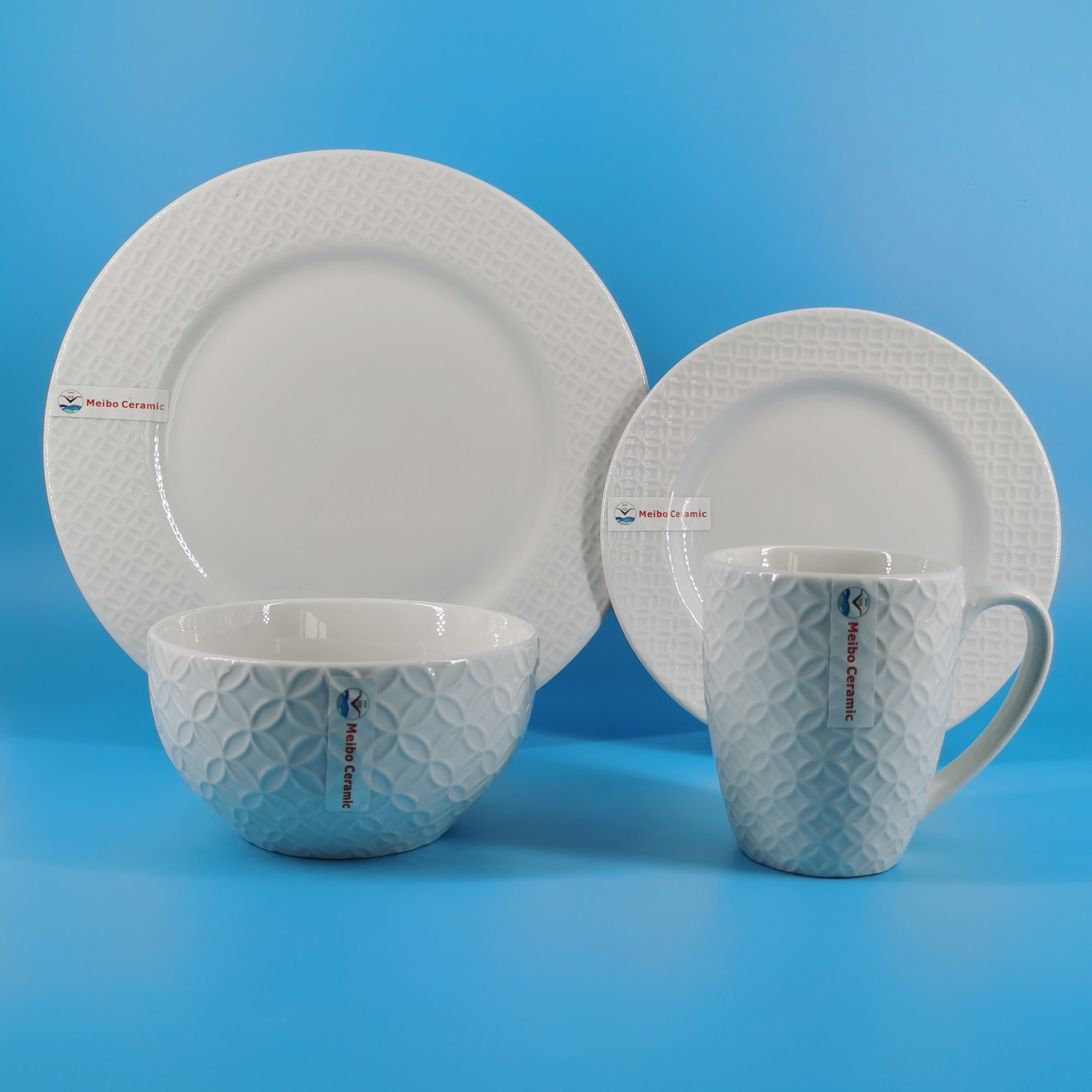Classic porcelain embossed dinner set