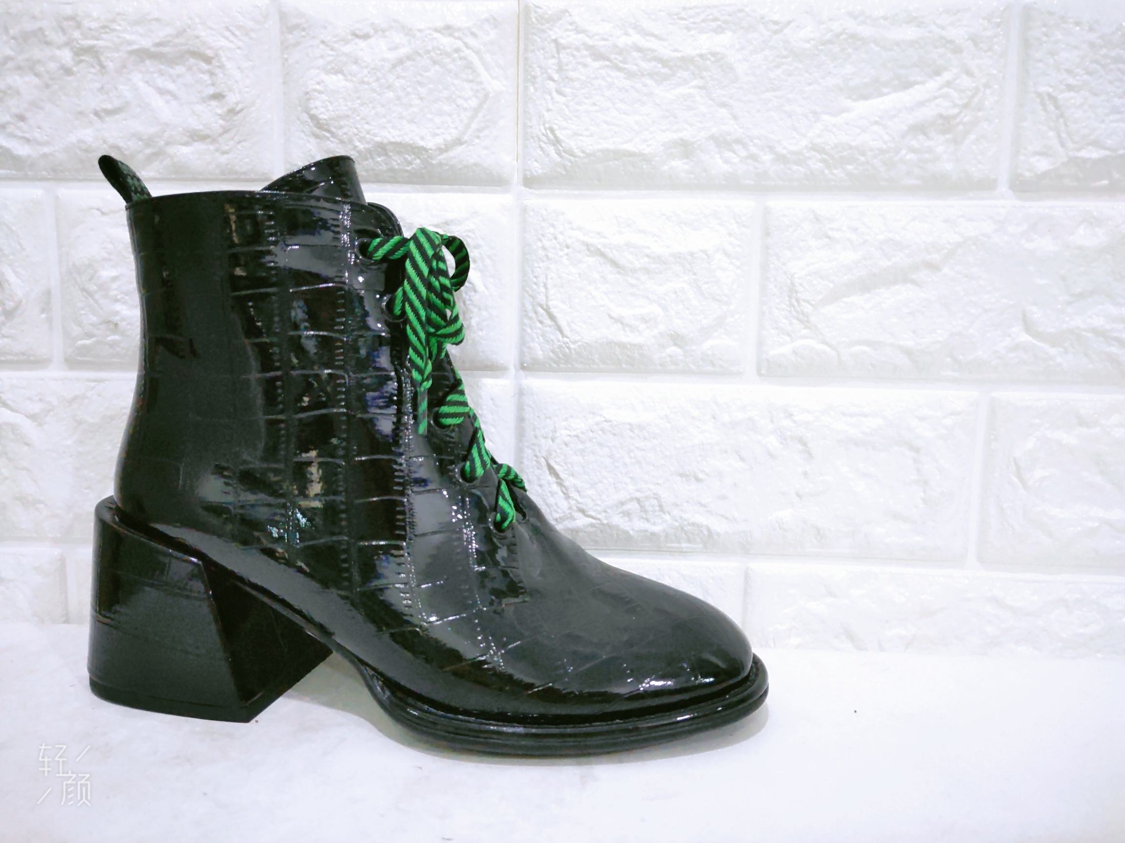 Women's short plush shoes