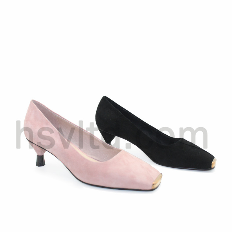 Leather shoes with square toe