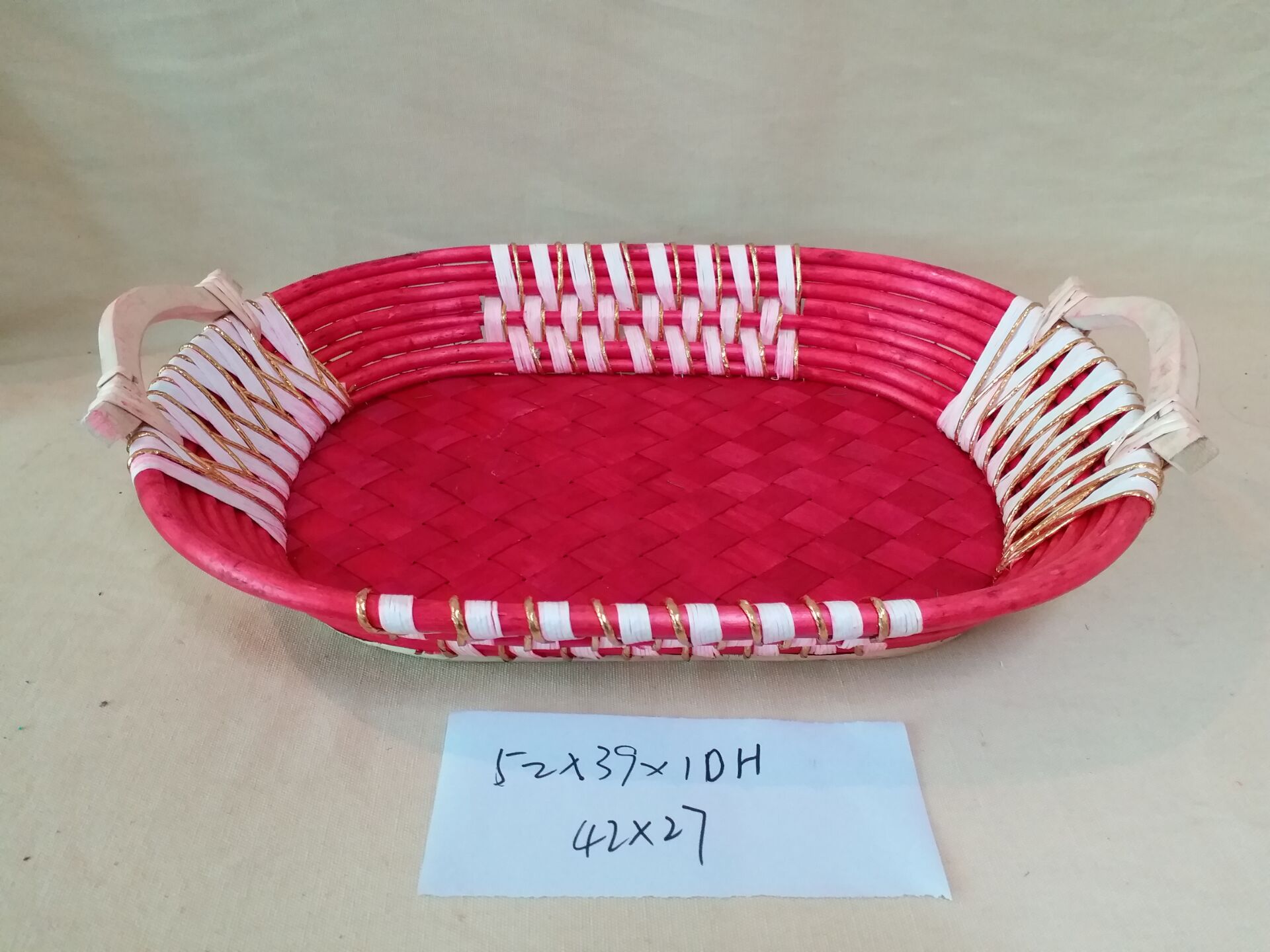 Gushi Yufeng Handwoven Rectanglar Wicker Storage Basket with Handle in red color