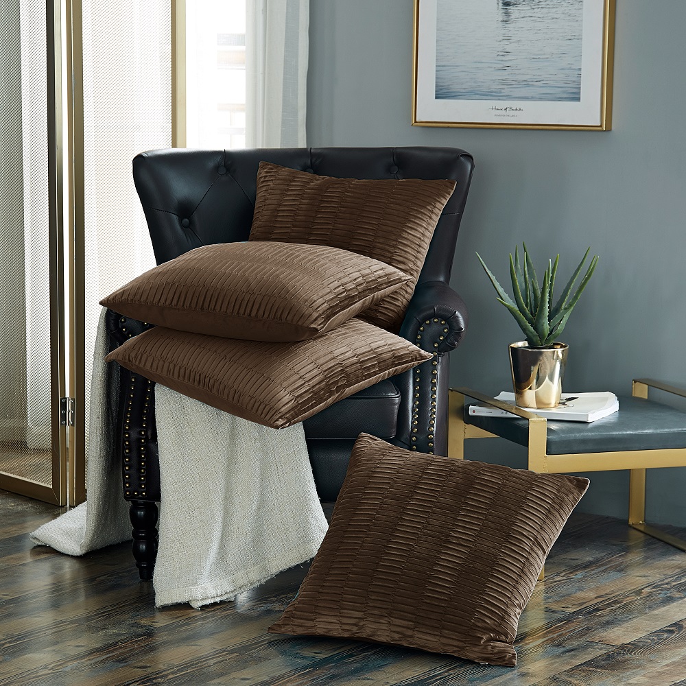 Pleated velvet pillow shell