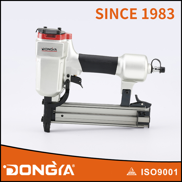 Dongya Professional Quality 14 Ga Pneumatic Concrete Nail Gun ST38