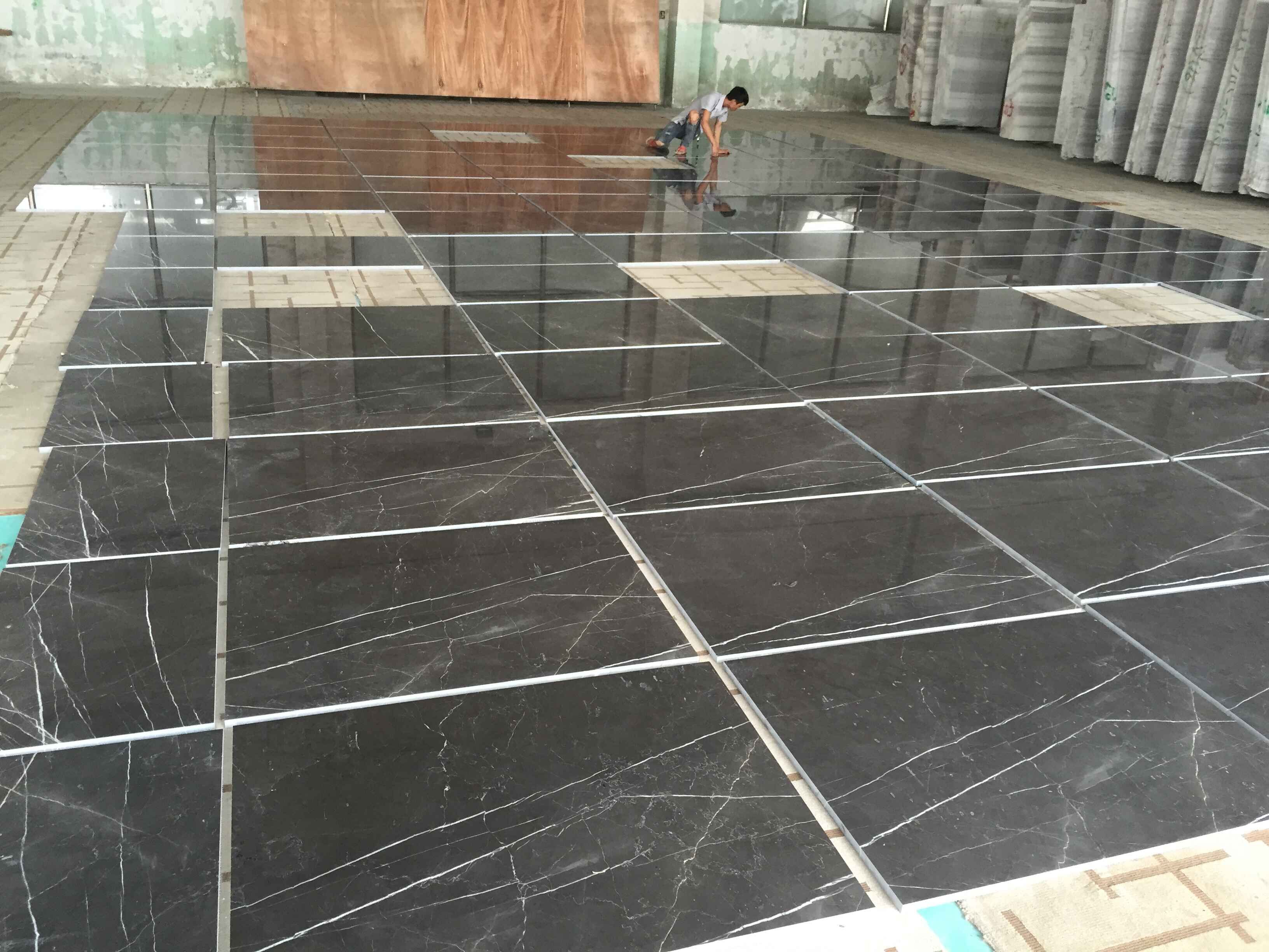 Piedra Grey Marble tiles