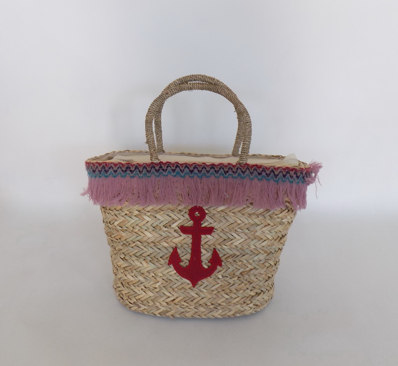 Straw handbag