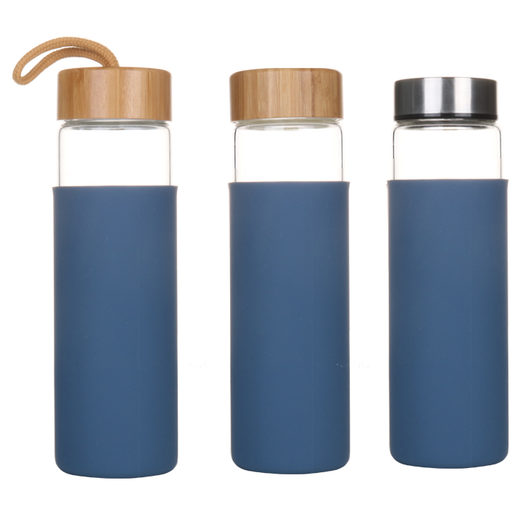 Food grade high borosilicate glass water bottle with bamboo lids and silicone sleeve