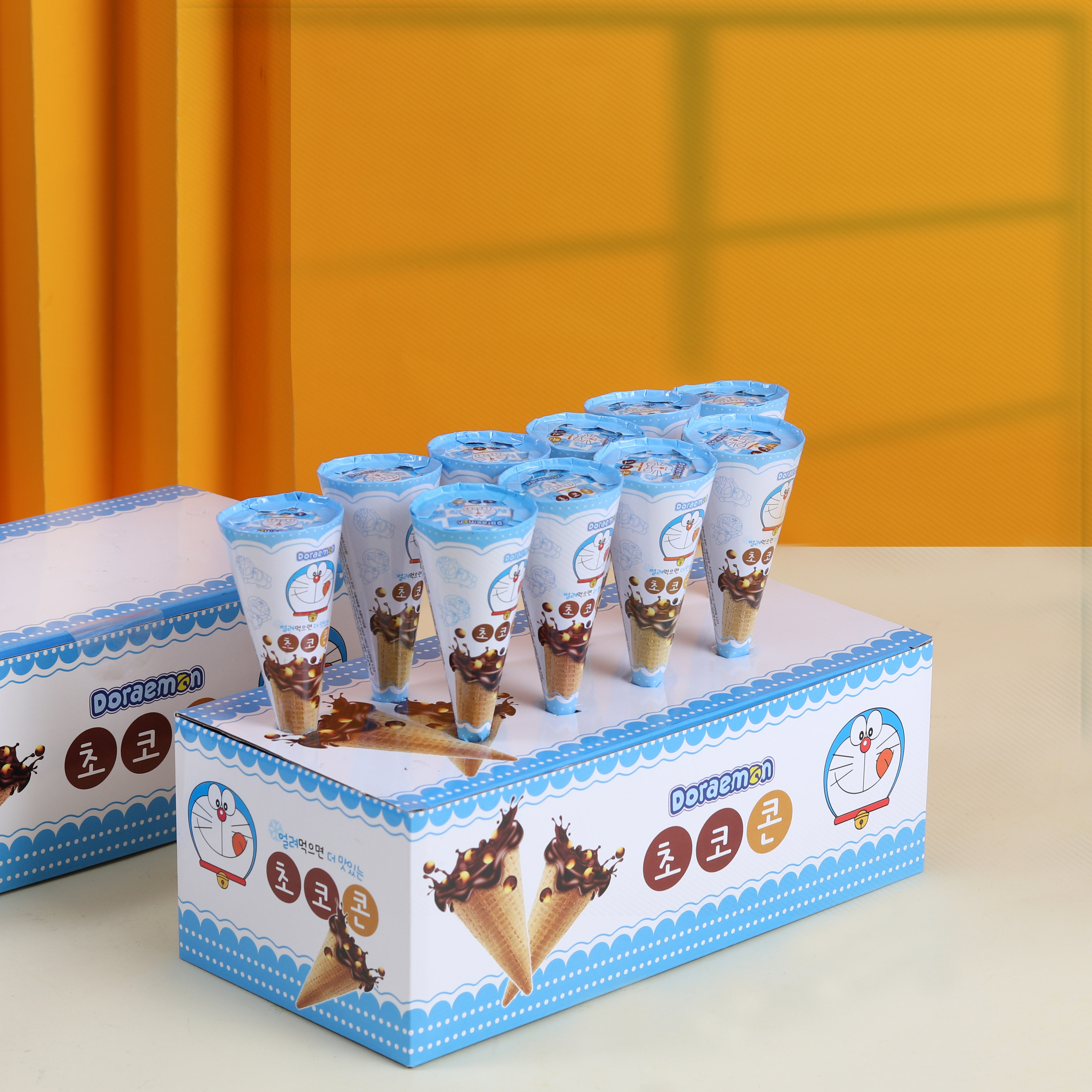 CHOCOLATE PASTE WITH BISCUIT/COOKIE (ICE CREAM SHAPE) 15gX20pcs