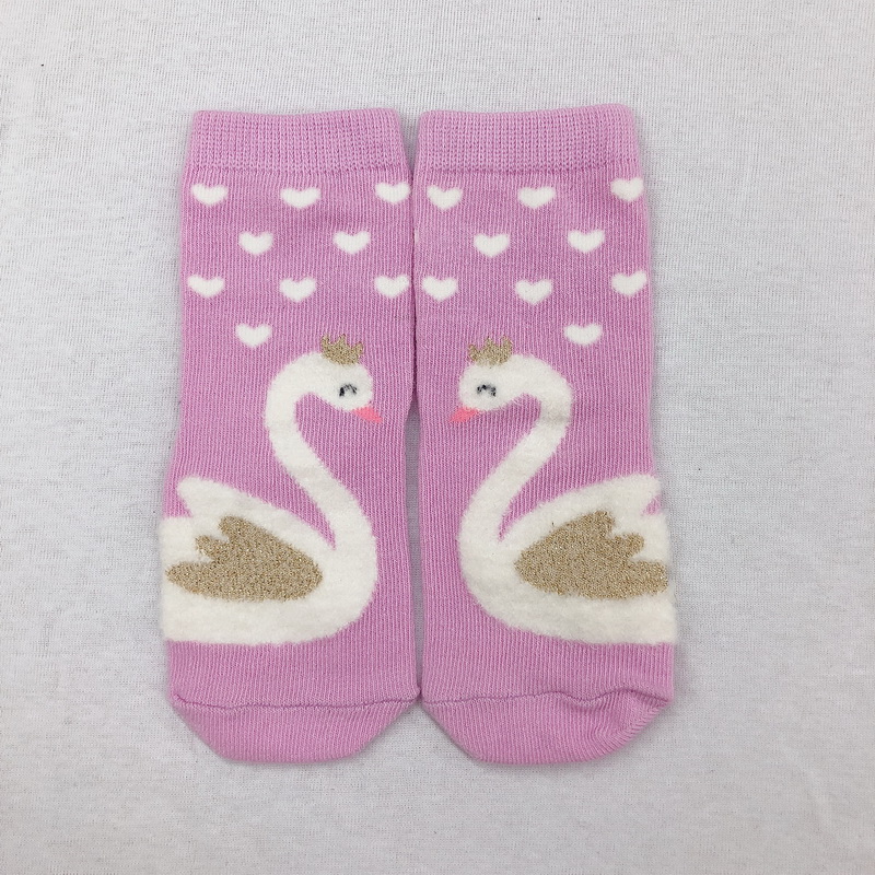 girl sock with soft touch swan jacquard