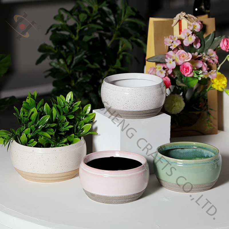 Ceramic Flower Pot with Reactive Glazing