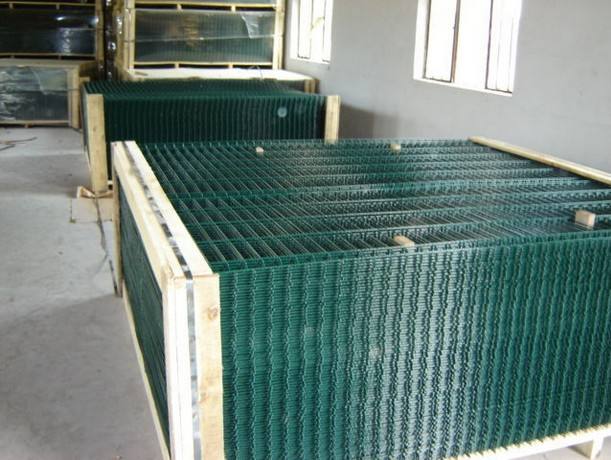 Welded fence panel