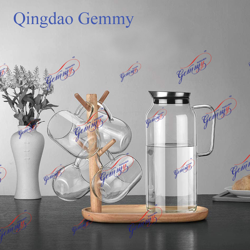 High borosilicate glass jug and tumblers