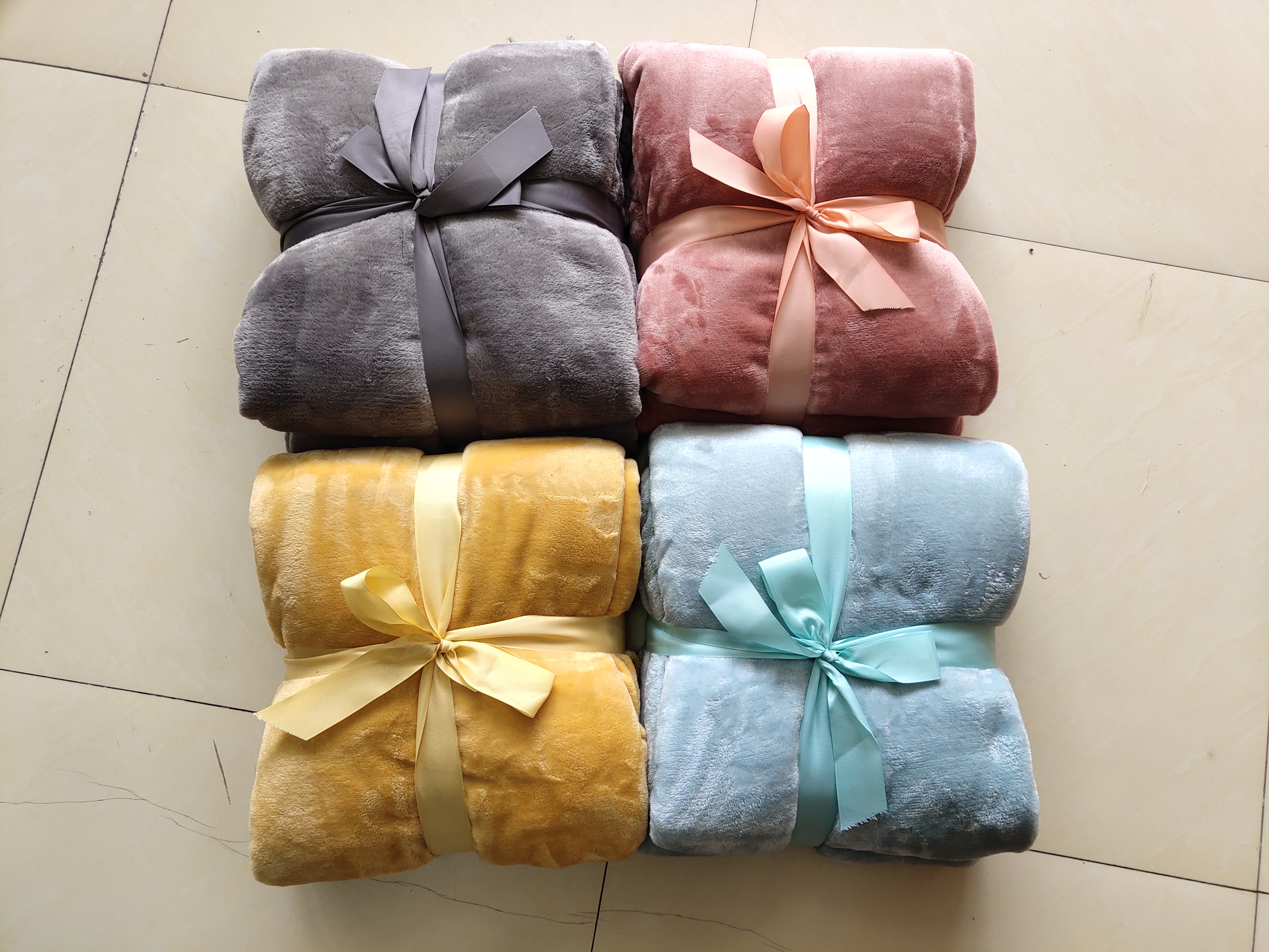 Solid soft flannel blanket