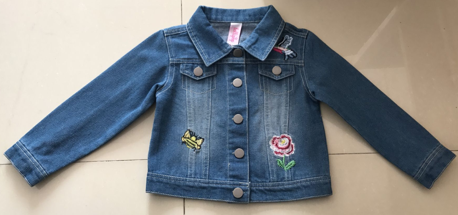 Girl‘s denim jacket
