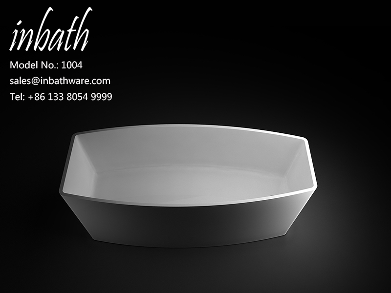 Solid surface bathtub