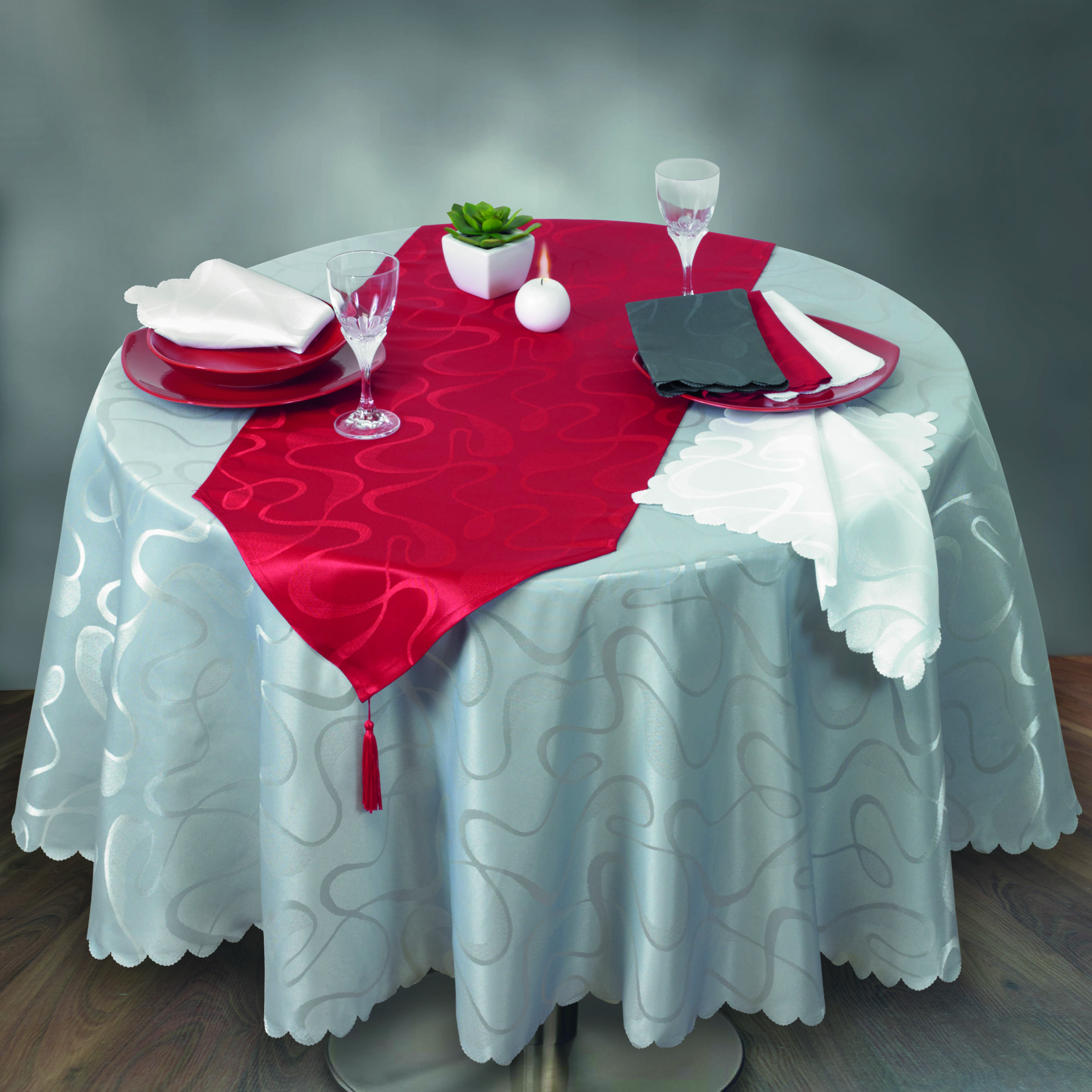 100%Polyester Jacquard table cloth