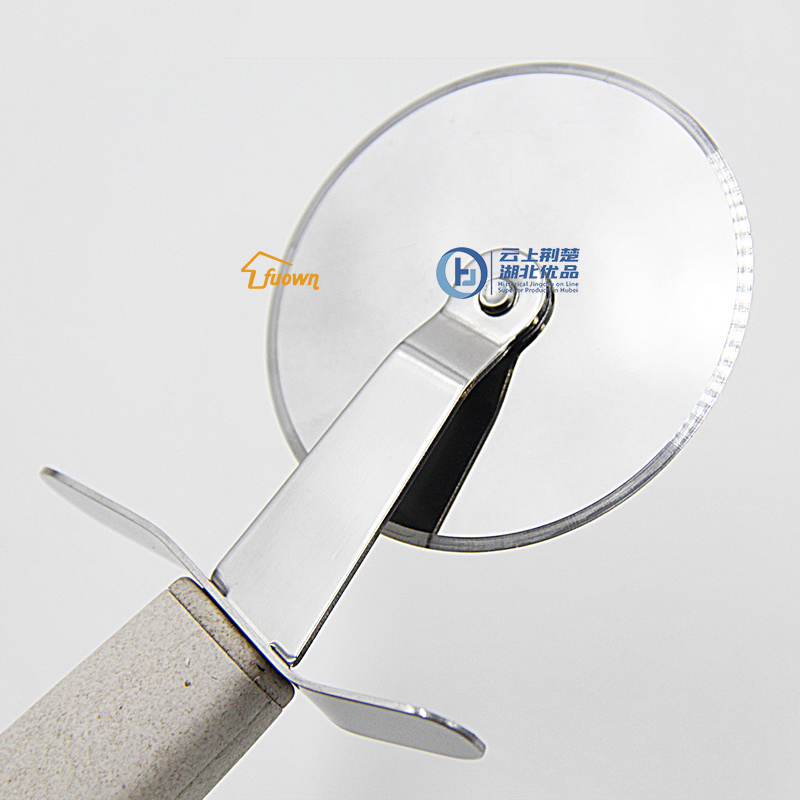 Pizza cutter