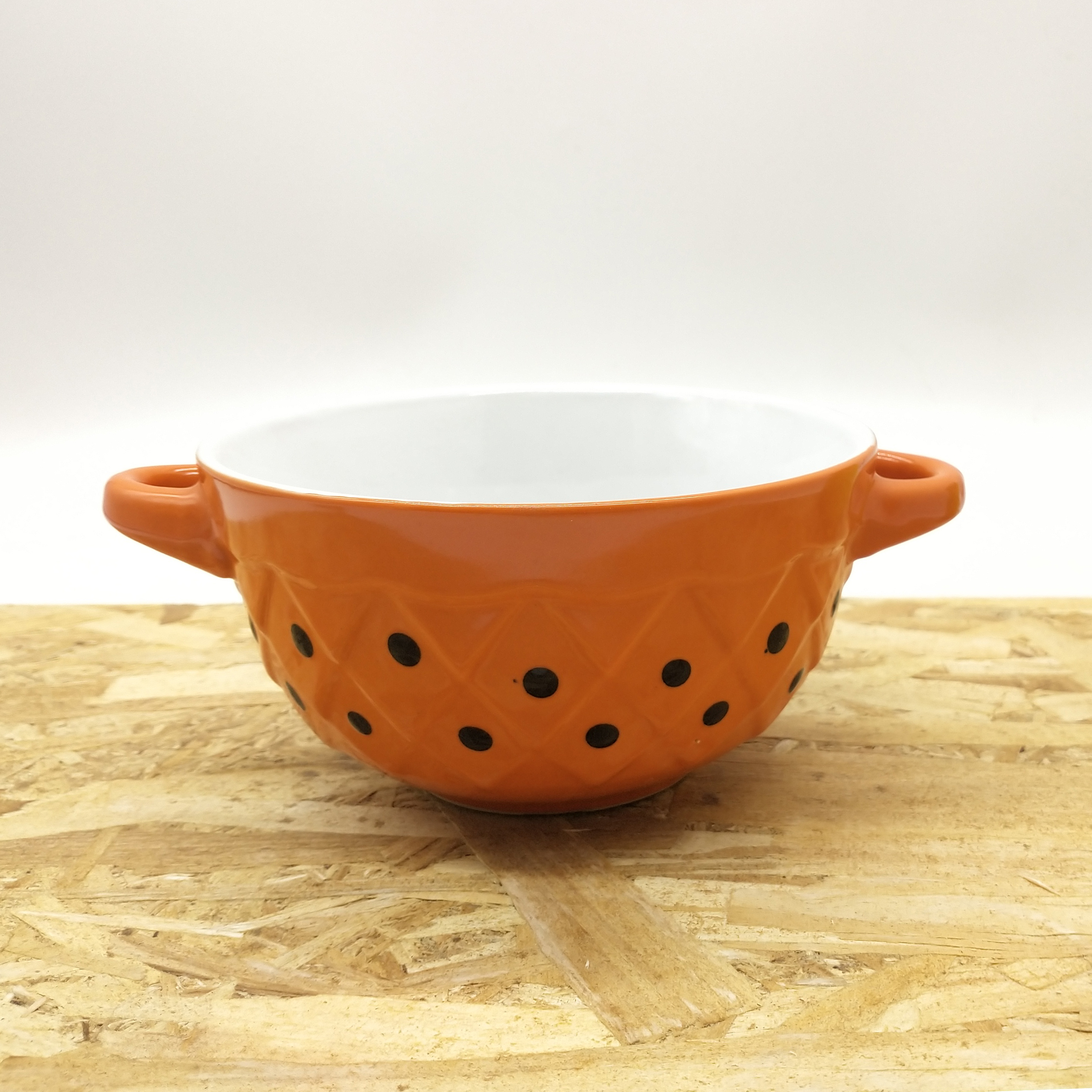Stoneware 5.5inch double colors embossed ceramic bowl with two ears and black dots