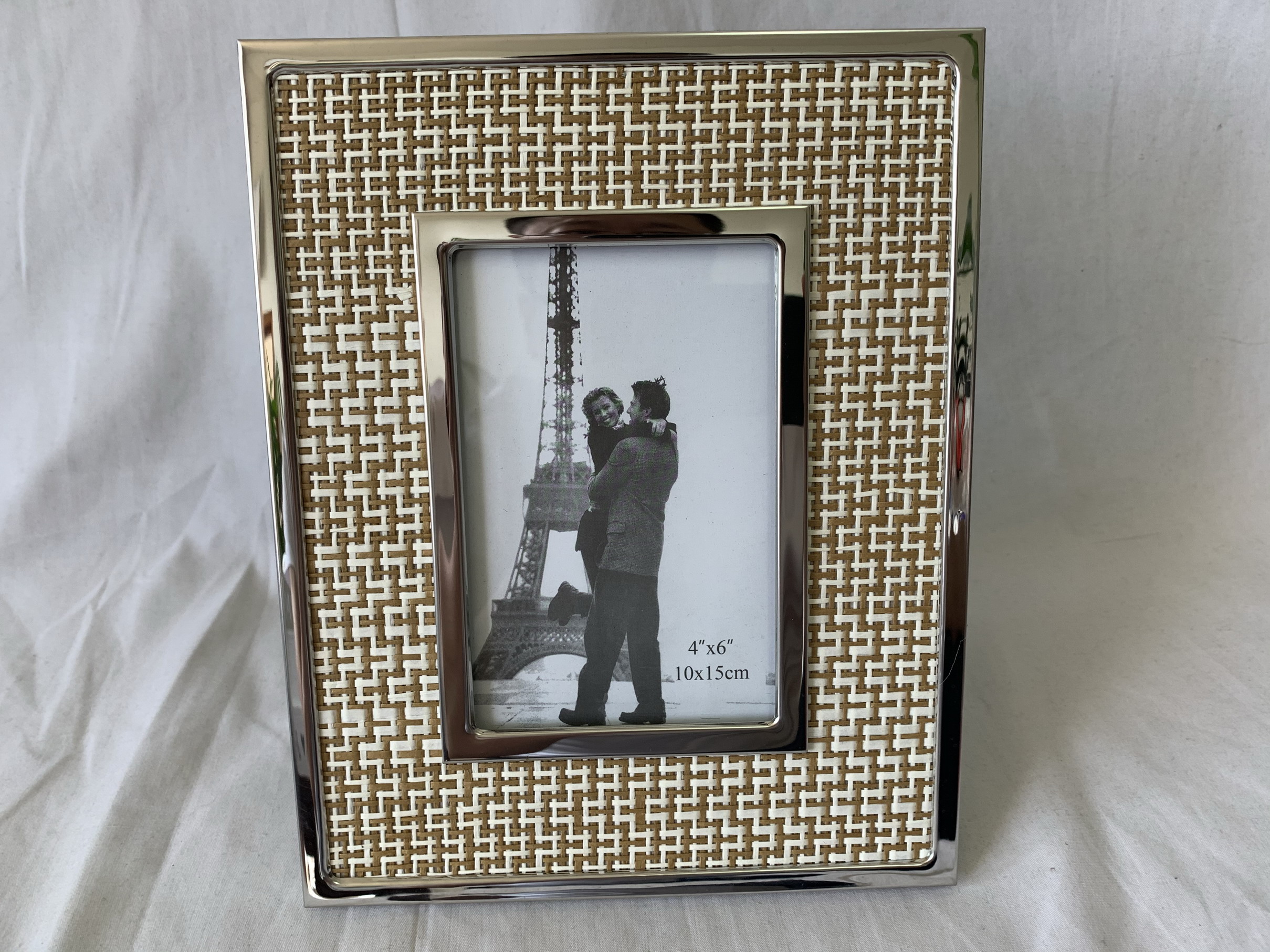 Mdf Frame With Metal