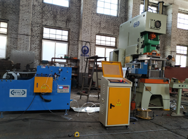 Feeder system for aluminum foil