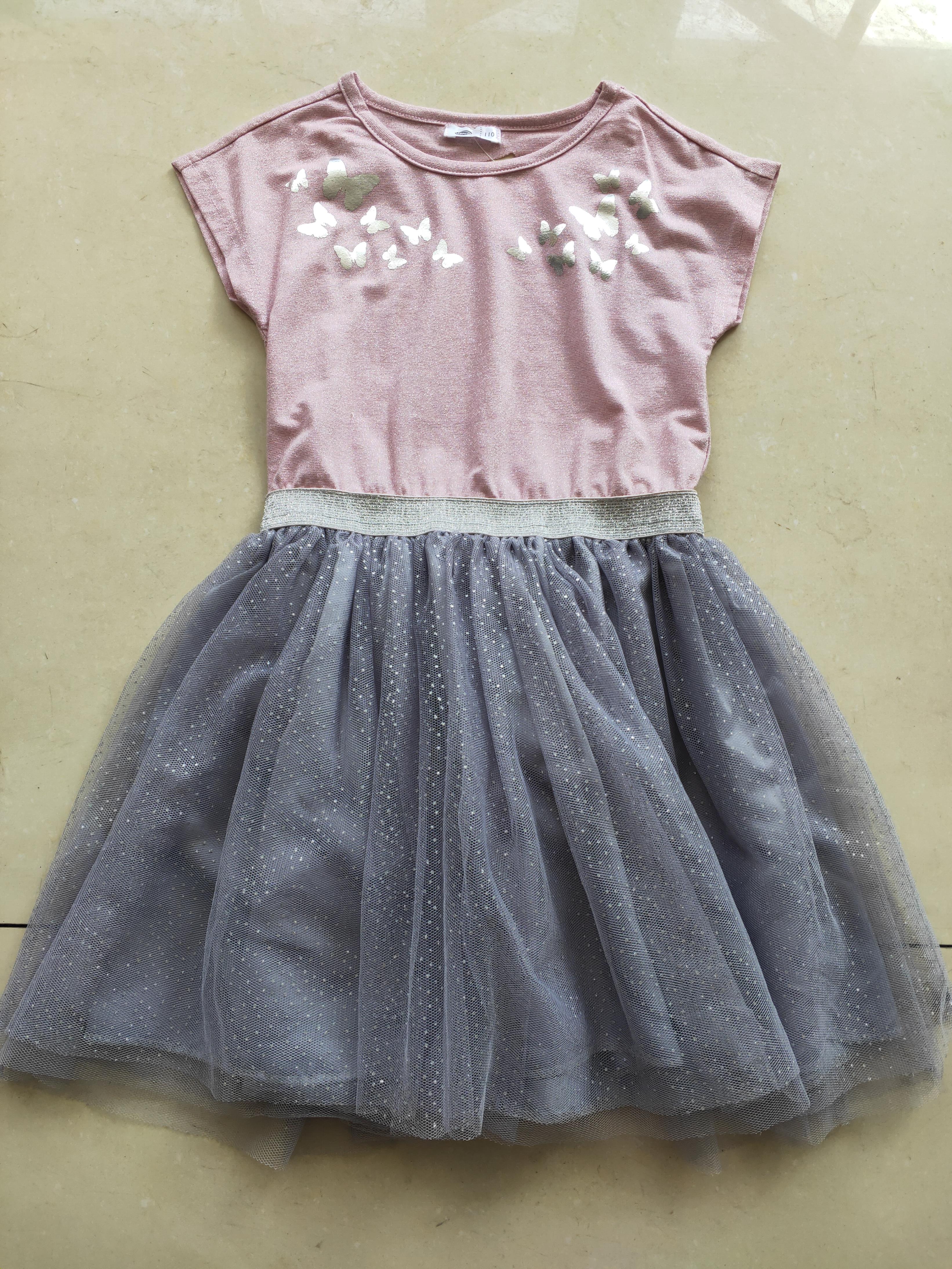 Girl’s dress