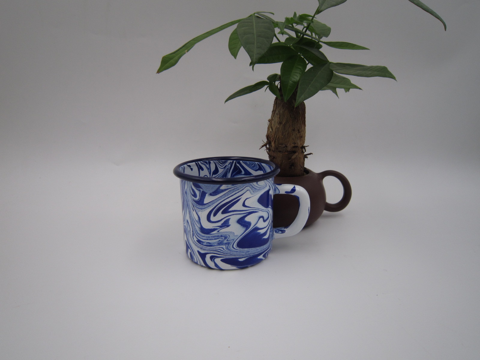 enamel mug
