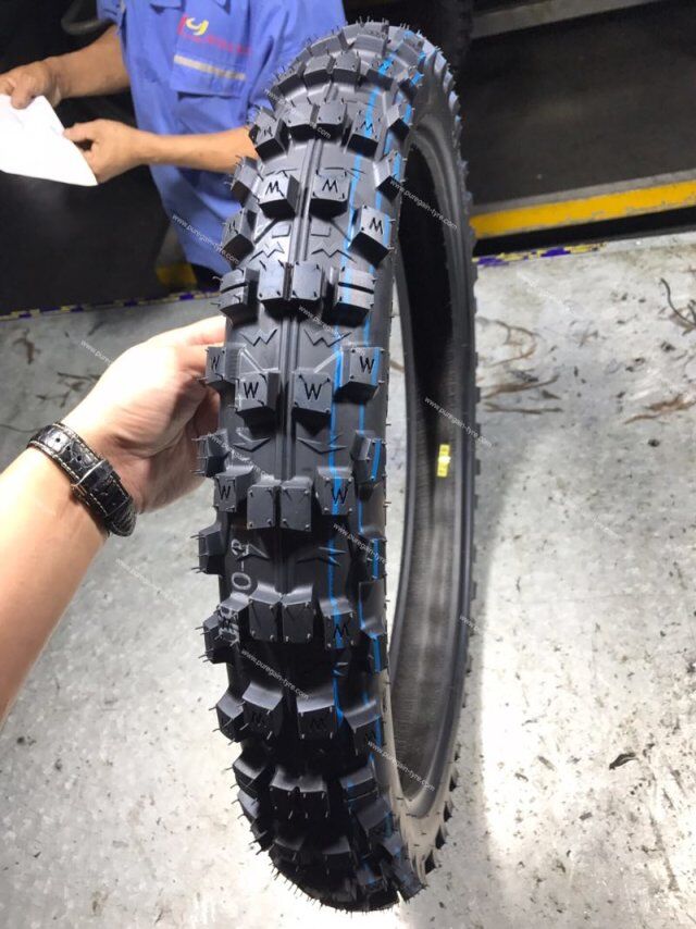 Motorcycle tyre