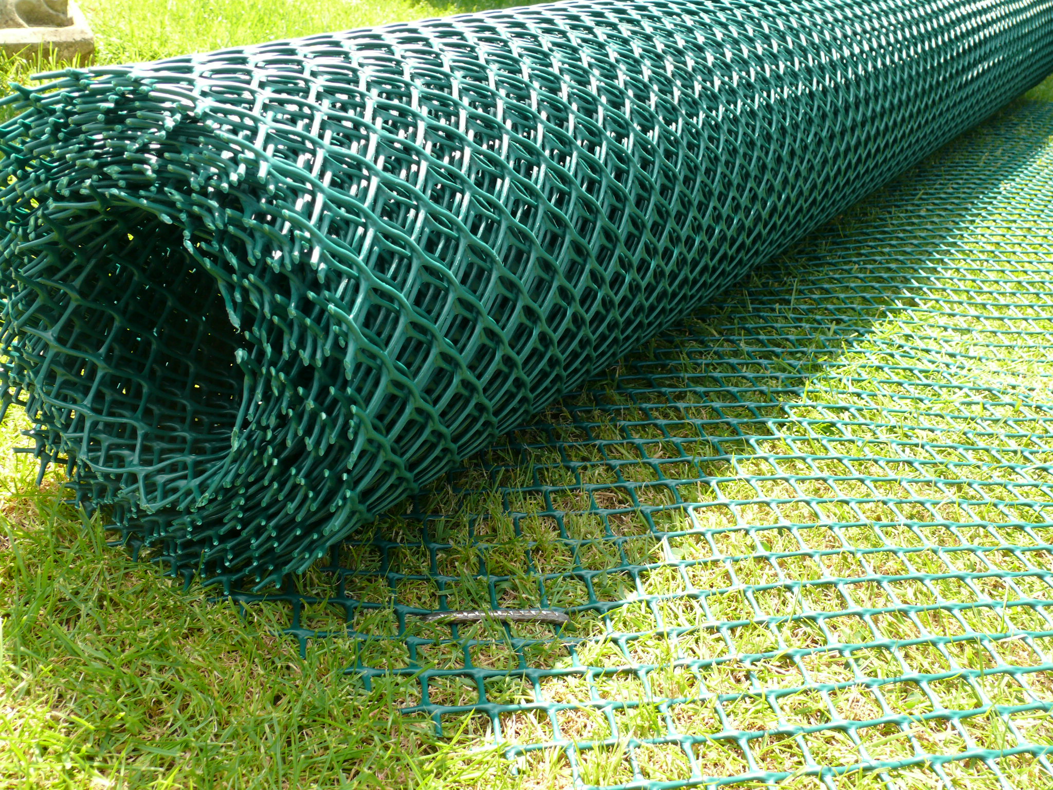 Grass protection netting