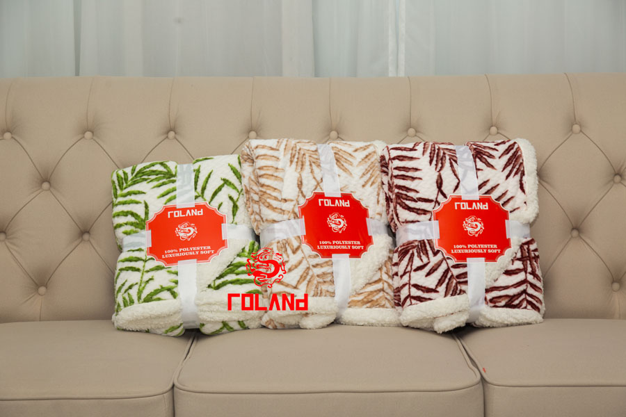 Rotary Printed Flannel With Sherpa Backside 2 Layer Blanket/Throw